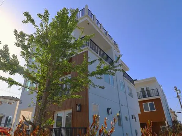 776 W 25th St, San Pedro, CA 90731