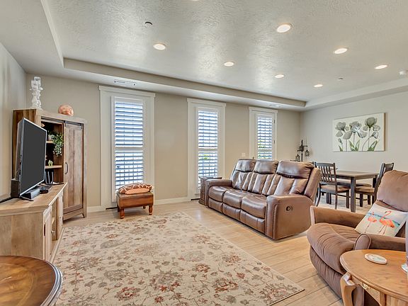 5th image of 4951 W Waltana Way #208