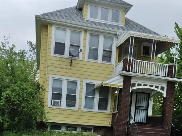 2264 Holcomb St, Detroit, MI 48214