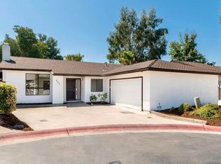 887 Willow Tree Ln, Fallbrook, CA 92028