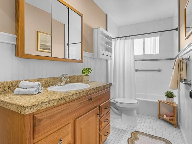 28461 Portsmouth Dr — Photo 24