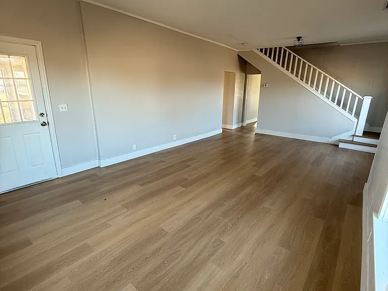 1500 S Patterson St — Photo 3