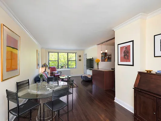 Sold by Sotheby's International Realty | media 1