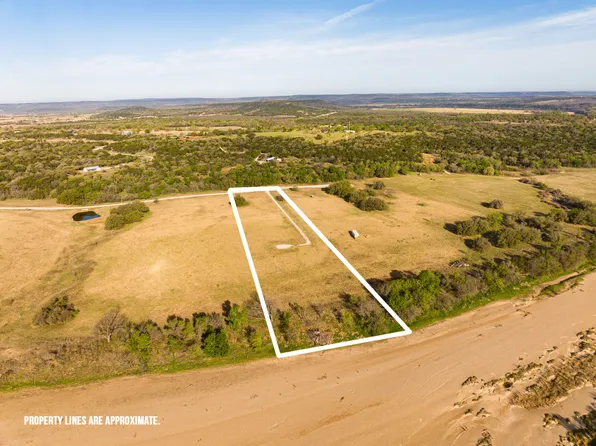 138 River Shoals Rd, Mineral Wells, TX 76067