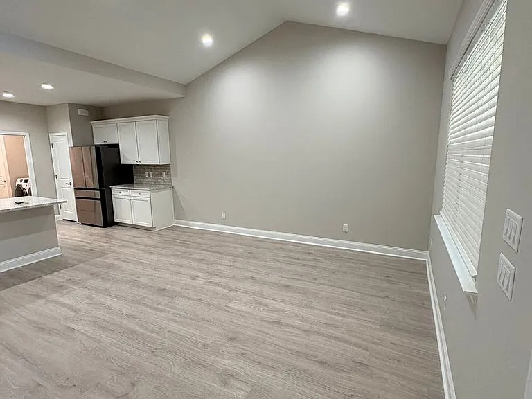 61 Tropics Ave #1 — Photo 5