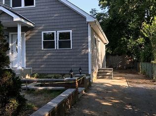 8 E 8th St, Huntington Station, NY 11746