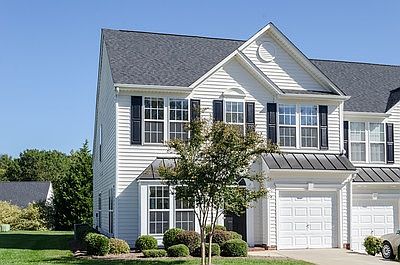 2nd image of 1820 Lookout Ln