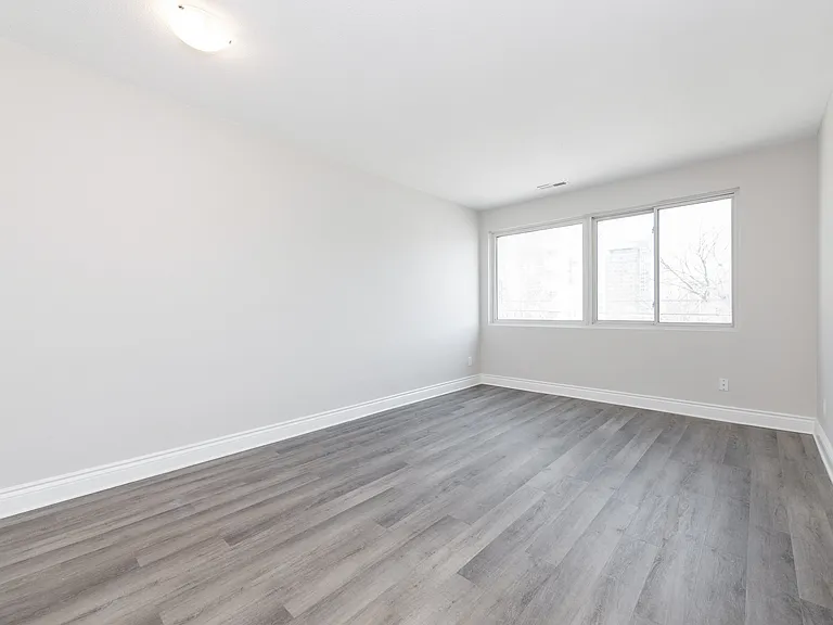 200 Bronson Ave — Photo 19
