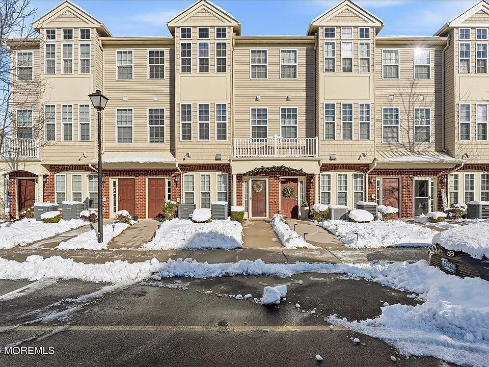 1st image of 14 Michael Dr