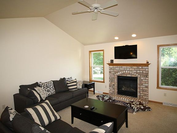 4th image of W6125 Wild Cherry Ct