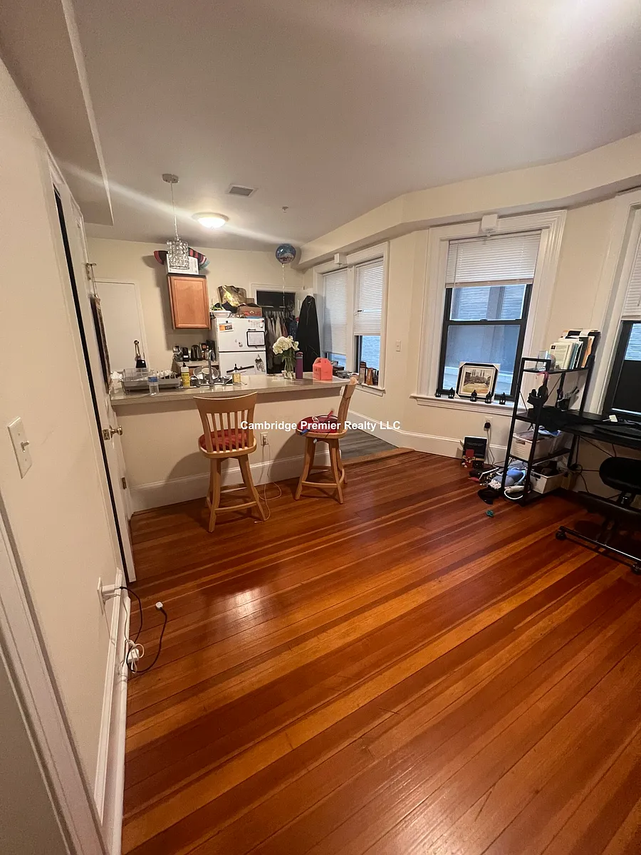 Building Photo - 885 Massachusetts Ave #42
