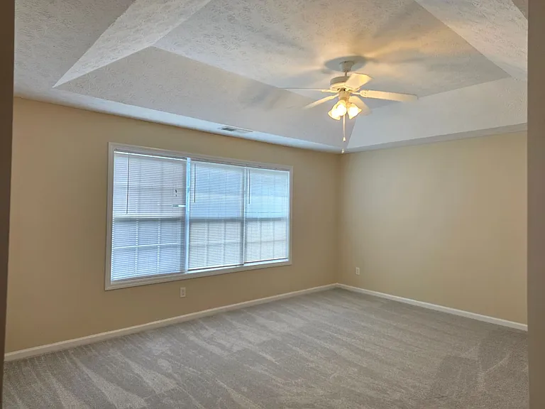 233 Overlook Dr — Photo 10