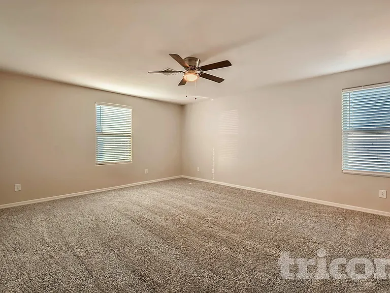 227 W Watson Ct — Photo 10