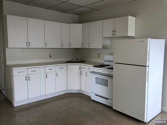 2nd image of 345 Sanford Ave Floor 2