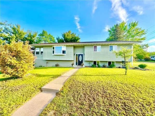 2604 Bartlett Avenue, Altoona, WI 54720