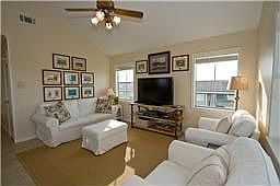 2nd image of 4027 San Jacinto Dr