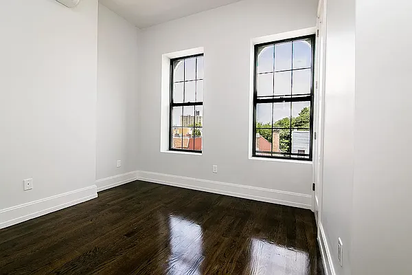 Rented by Pear NYC LLC | media 2