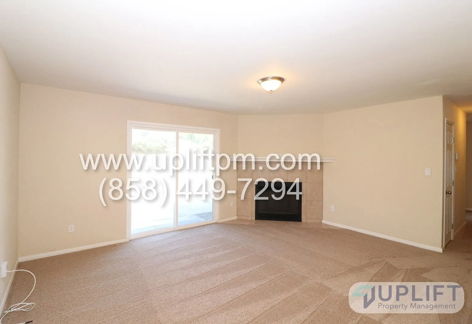 3 bed, 2.0 bath, 996 sqft, $3,250 — Photo 3