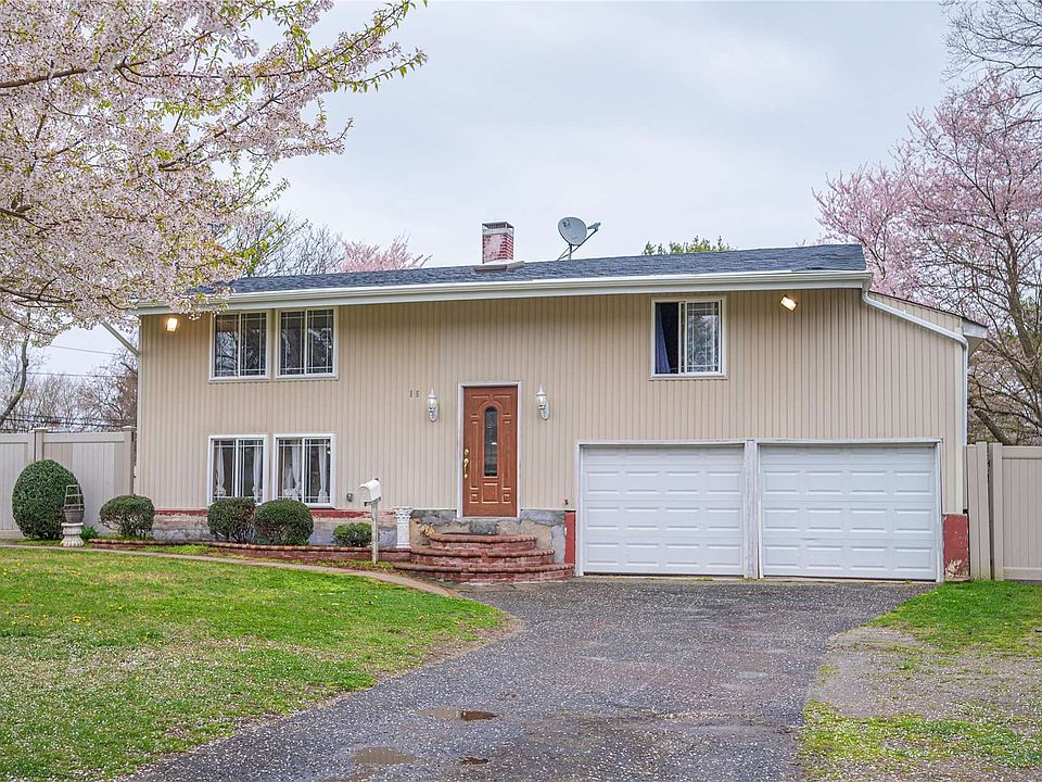 1st image of 15 Scotchpine Dr