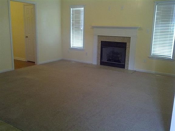 3rd image of 3001 W T Whitehead Dr
