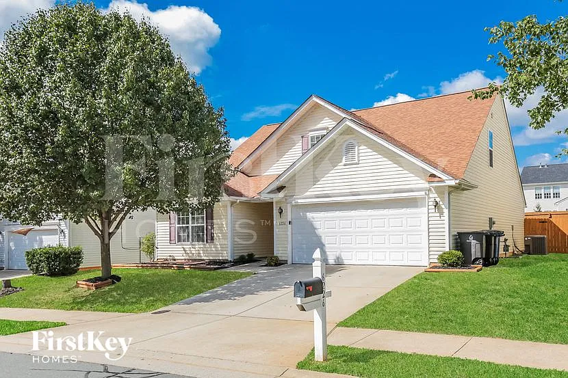 4 bed, 3.0 bath, 2288 sqft, $2,090 — Photo 1