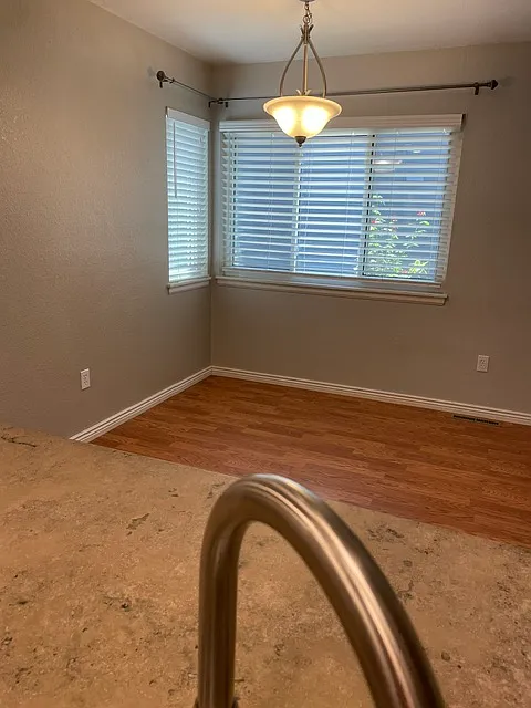 4 bed, 1875 sqft, $3,000 — Photo 4