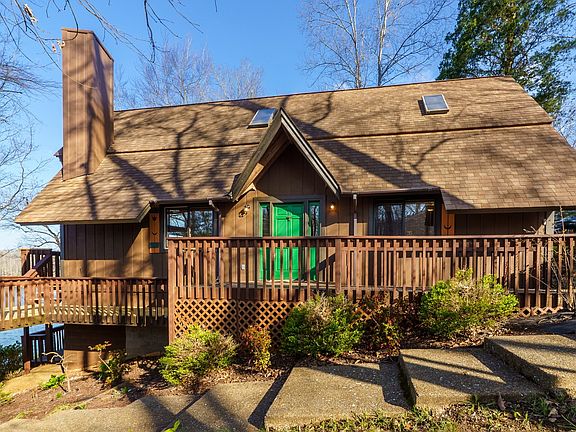 2nd image of 363 Wildwood Cir