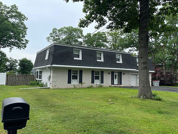 3rd image of 1620 James Ct