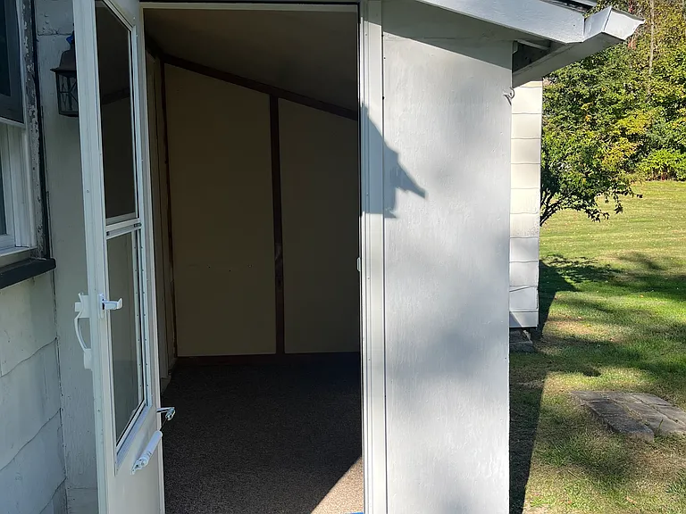 2112 State Route 32 — Photo 12