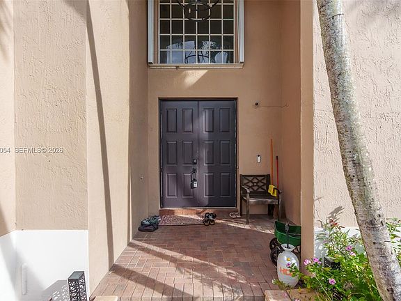 4th image of 4963 NW 58th Ave