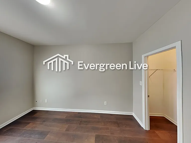 5060 Pioneer Pkwy — Photo 13