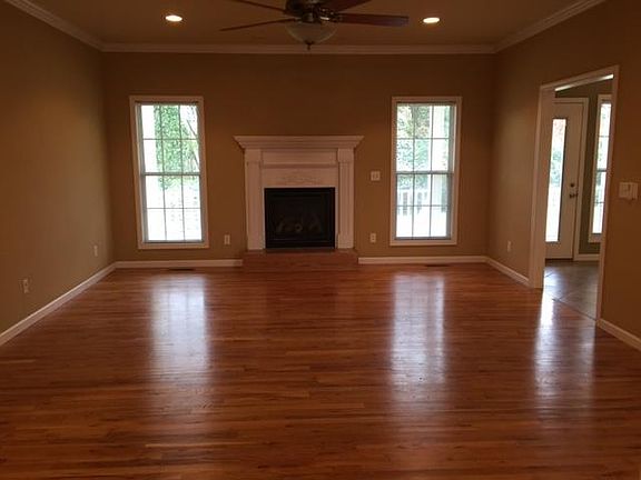 3rd image of 2654 Park West Dr