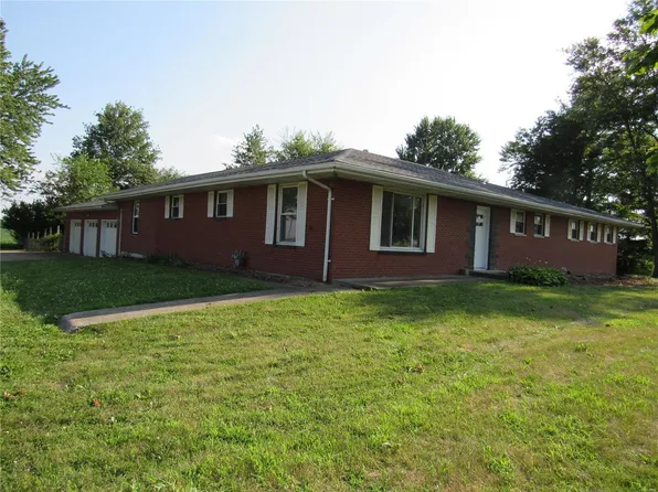 1200 Maple Summit Rd, Jerseyville, IL 62052