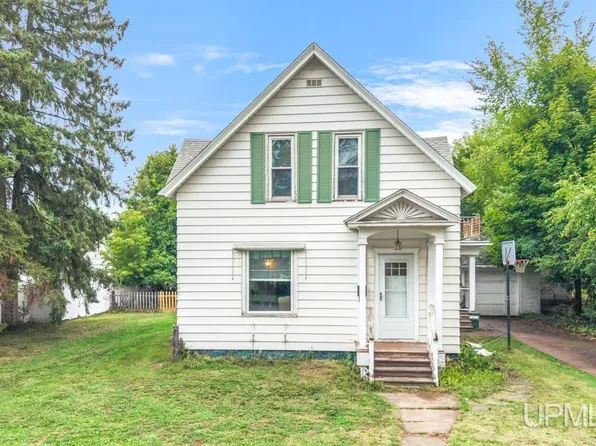 304 W F St, Iron Mountain, MI 49801