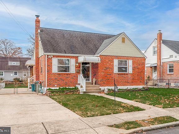 2nd image of 409 Evergreen Ave