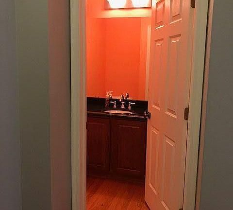 5th image of 3215 Camden Dr