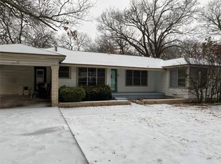 968 N Hill St, Van Alstyne, TX 75495