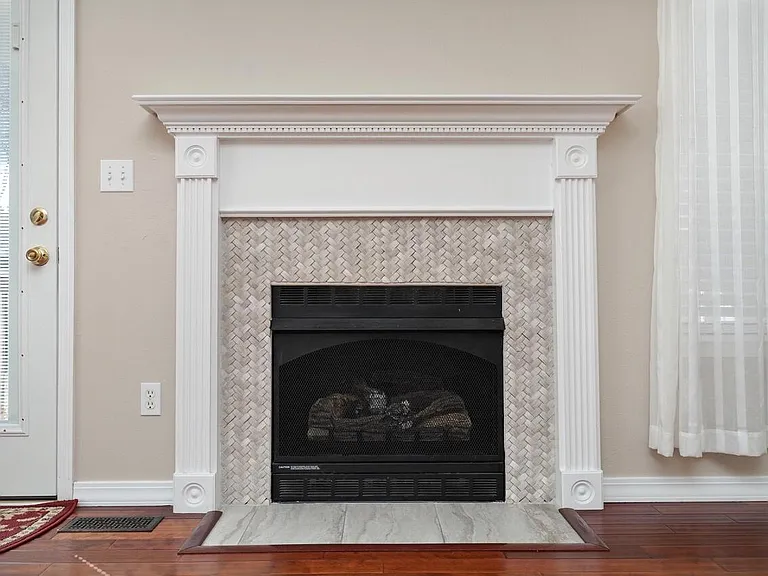 3891 S Hillsdale Ave — Photo 10