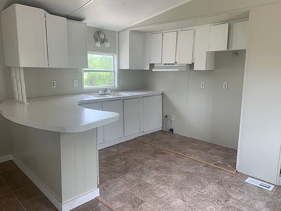 5th image of 1127 W Kenedy Ave Trailer 23