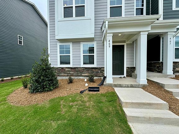3rd image of 469 Carolina Springs Blvd