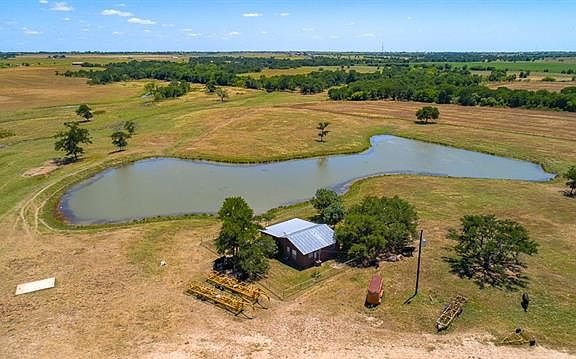 2nd image of 1100 County Road 465