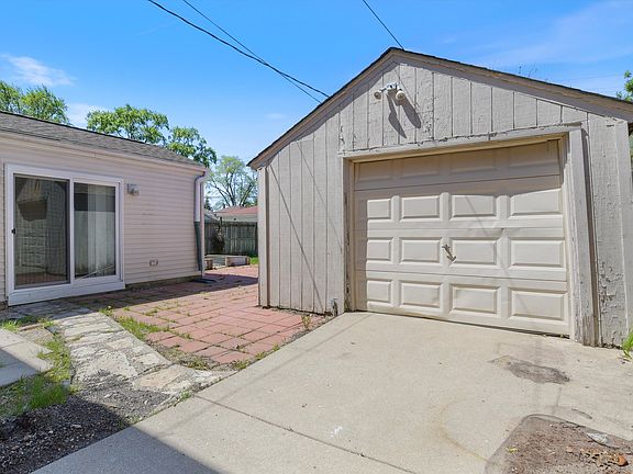 3rd image of 2038 N 75th Ave