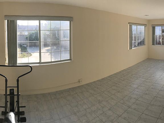 Bonus 200+ sqft. auxilary room