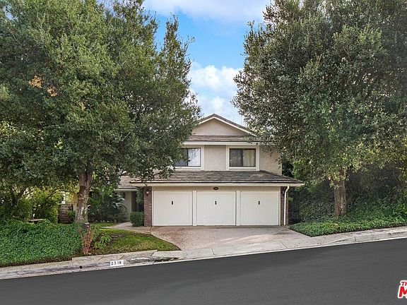 2nd image of 2718 Basil Ln