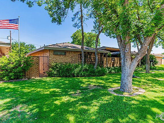 3rd image of 4210 Saint Andrews Dr