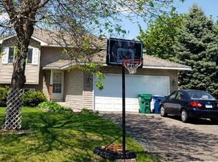 517 Tower Pond Ct, Anoka, MN 55303