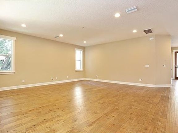 2nd image of 3916 W Santiago St