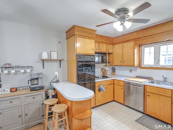 5th image of 14 Auburn Street