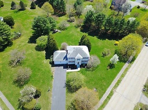 2nd image of 17 Diane Dr