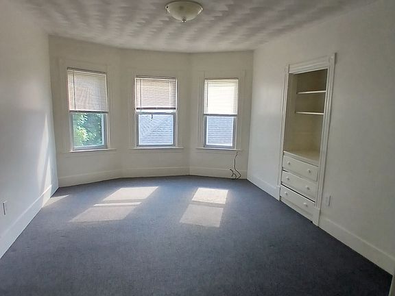 2nd image of 288-292 East St #4